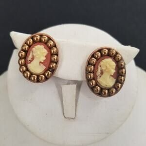 Vintage Cameo Brown Gold Pearl Clip On Earrings Costume Jewelry